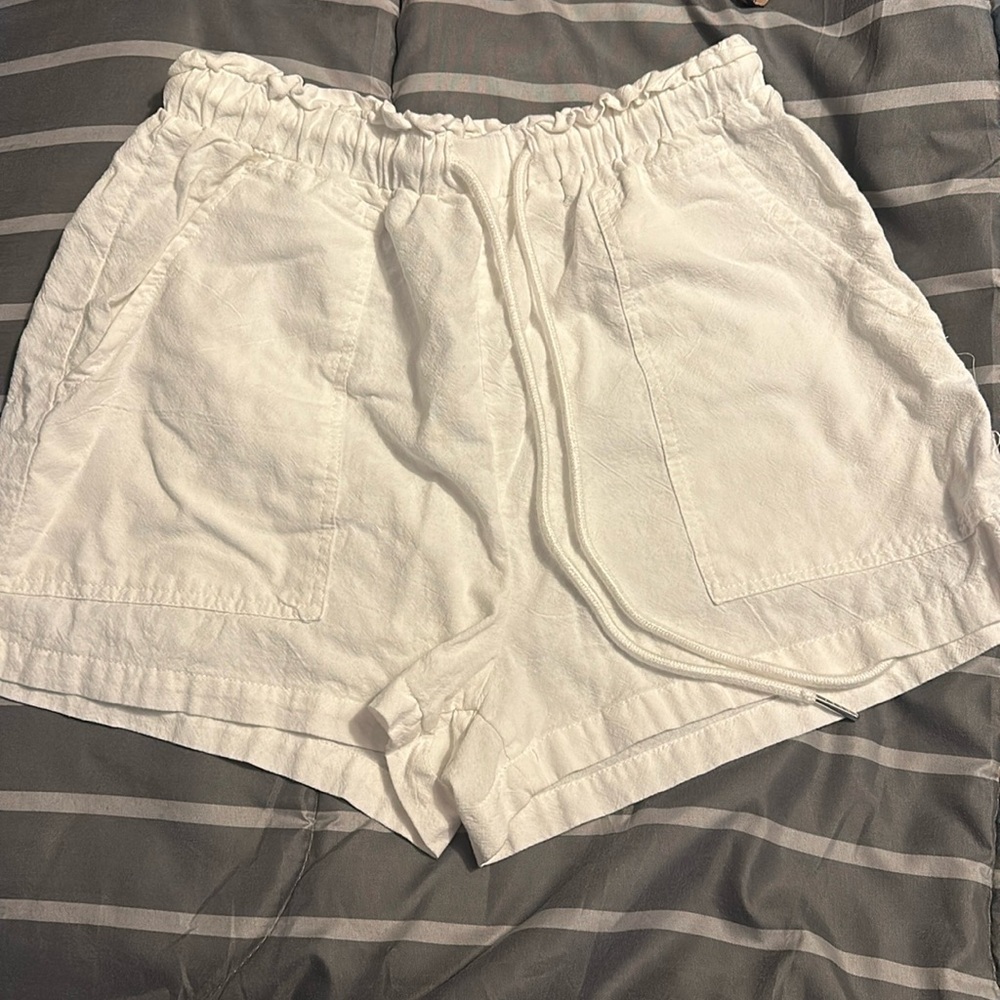 SHEIN white shorts size medium